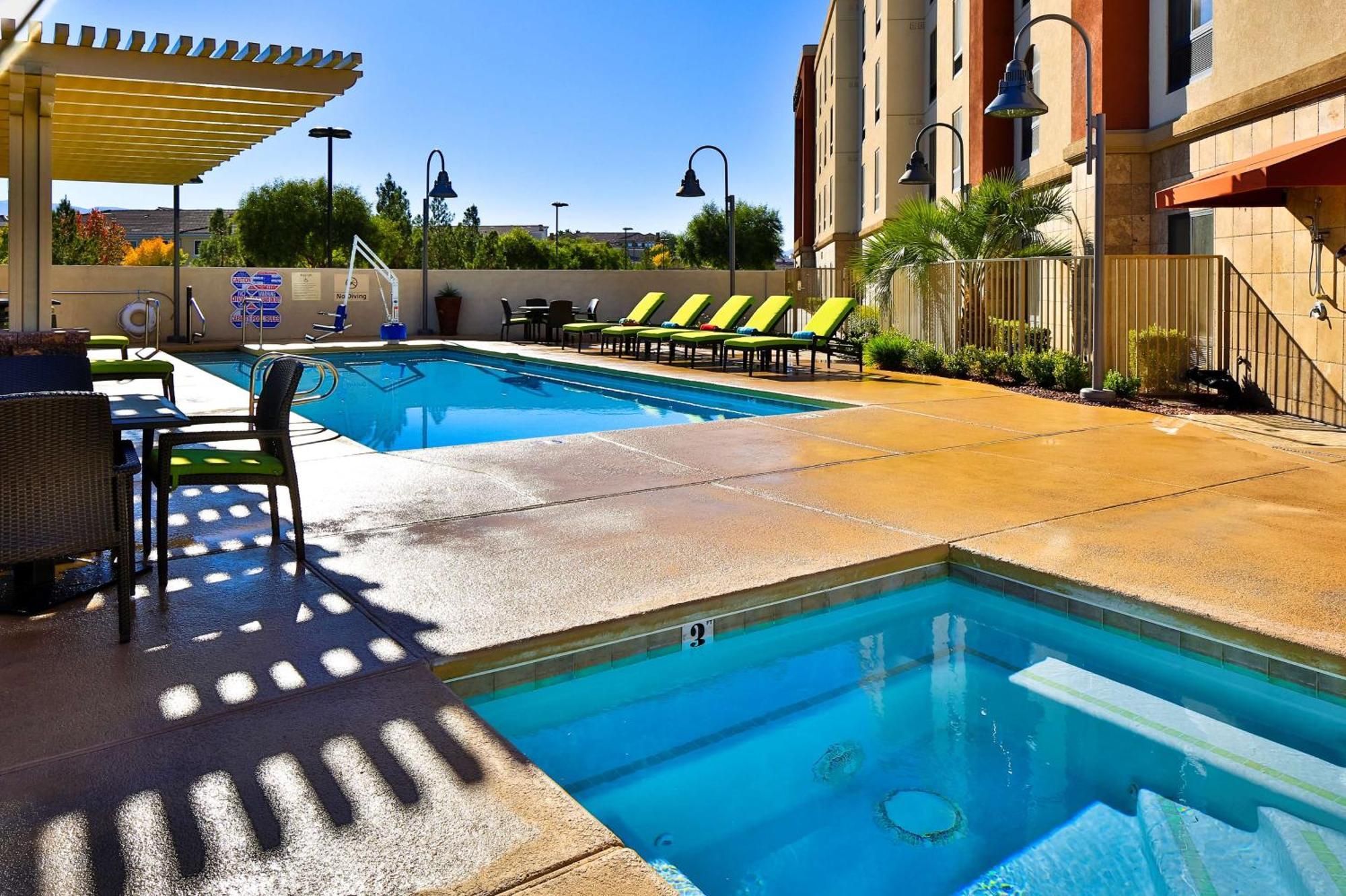 Hampton Inn & Suites Las Vegas South Exteriör bild
